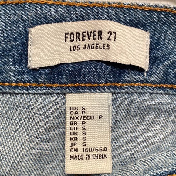 NWOT Forever 21 Button Down Denim Skirt…size S - Picture 3 of 4